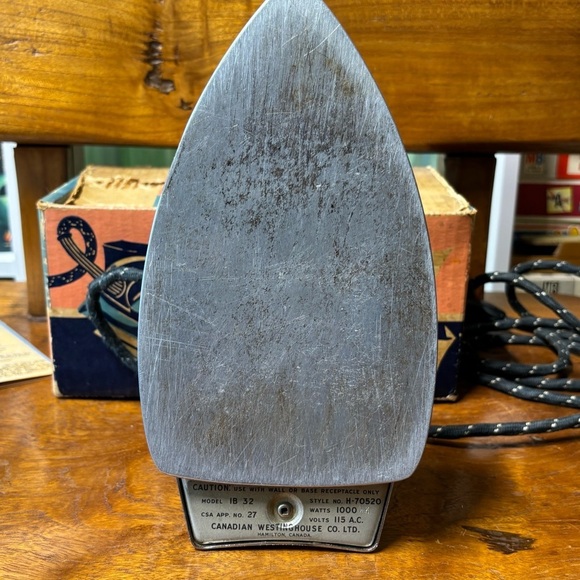 Vintage 50s Westinghouse Dry Iron clothes iron with original packaging - Picture 9 of 15